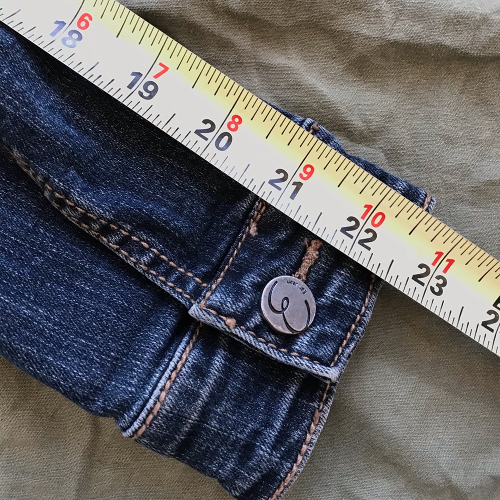 Earl Jean factory distressed denim jacket - Picture 6 of 6